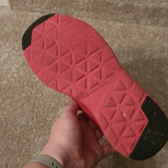 Puma Kids Red Running Shoes 366901-10 Size 4.5C - Picture 8 of 8